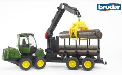 Bruder 2133 Vyvážecí traktor se 4 kládami