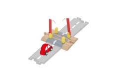 Dřevěný přejezd na baterie