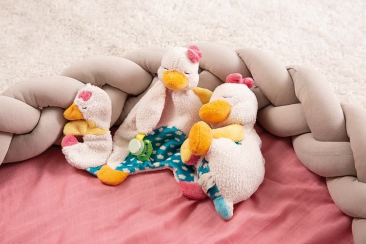 NICI MFN plyš Husa Gilli šustící