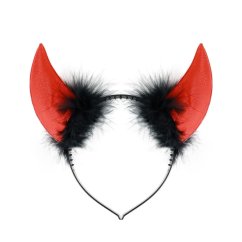 Čertí rohy s černým peřím