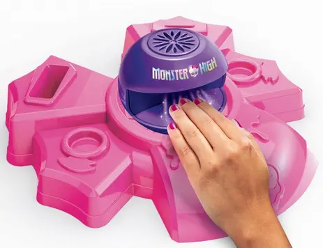 MONSTER HIGHT - Nehtový salon